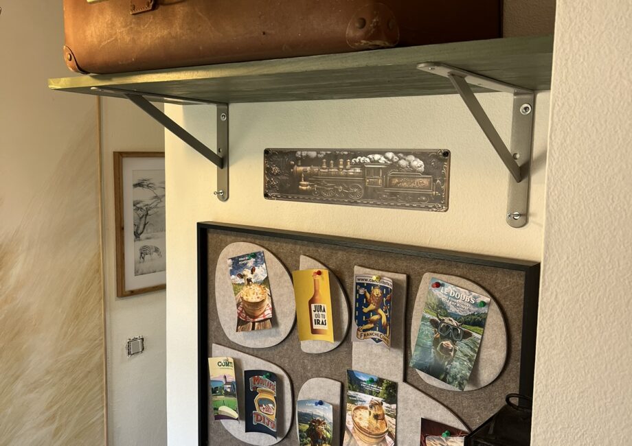 poser des valises dans une gare en Haute Saône